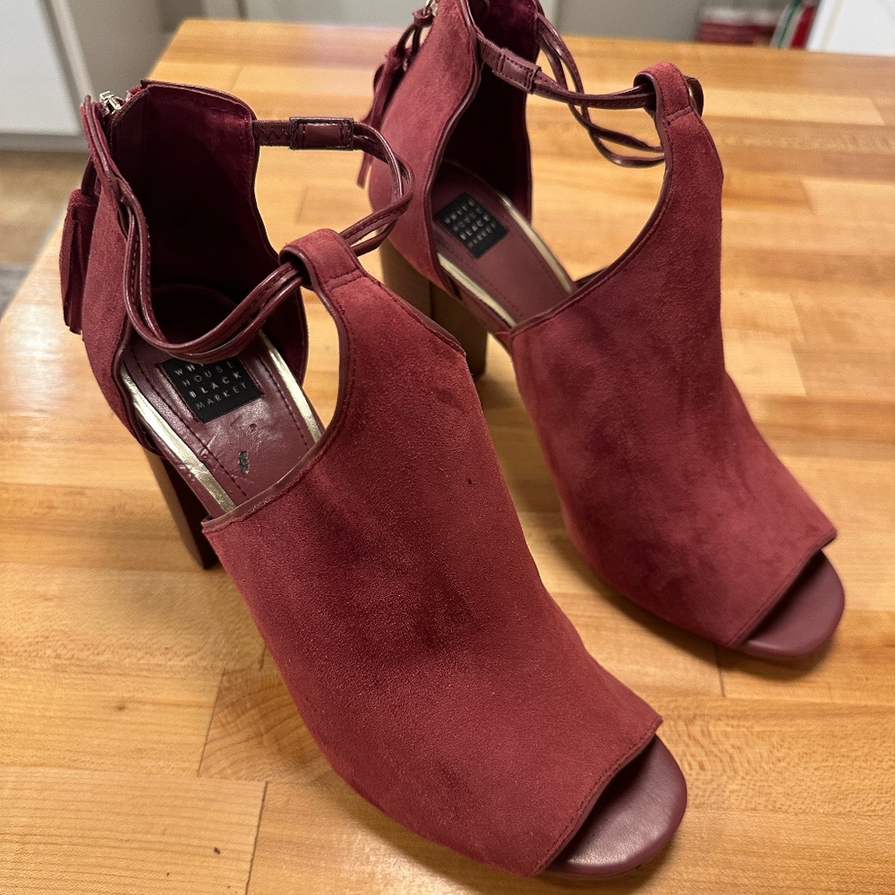 White House Black Market Women Asher stacked heel leather Burgundy Plum SZ 10M
